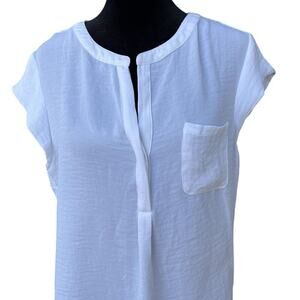 Liz Claiborne women’s PETITE M blouse sheer V-neck cap sleeves front pocket